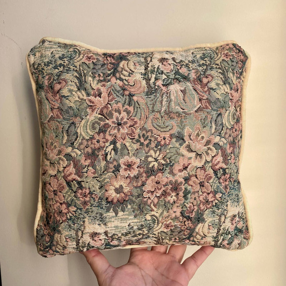 Tapestry Victorian Style Square Pillow Maidens Pastels Pink Grannycore Cottage - Picture 8 of 8